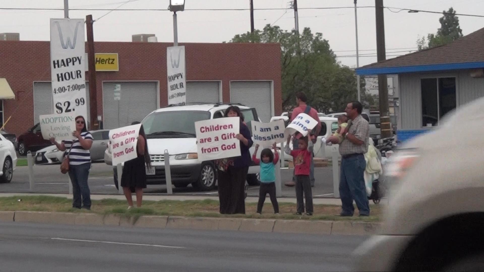 Bakersfield Life Chain participants